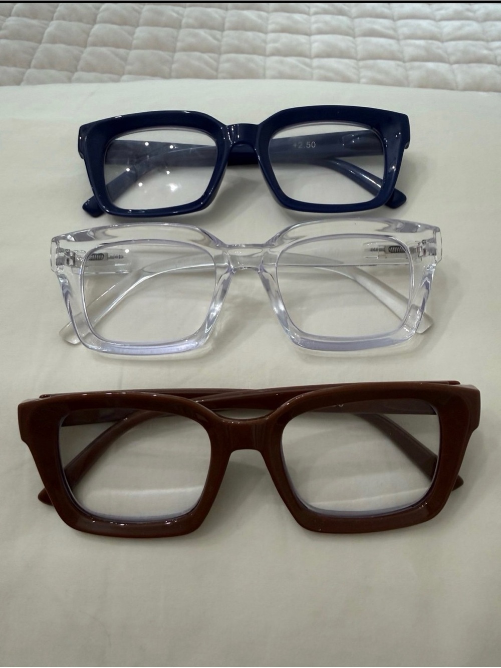 Reading Glasses 2.5 - 3 pairs